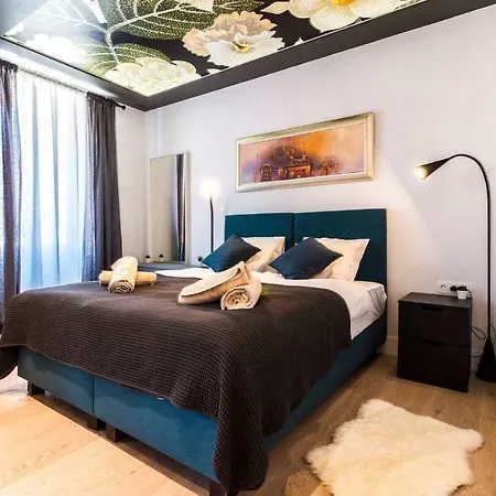 Luxury 7heaven Apartment